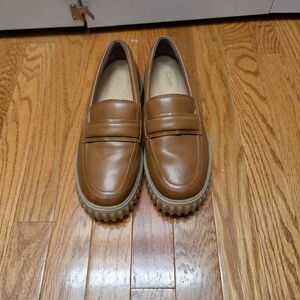 Signature Mayhill Cove Leather Platform Loafers Women Size 9 Wide